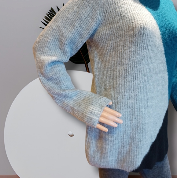 Lily Morgan Women's Turtleneck Color Block Cozy Knit Sweater - Picture 7 of 16